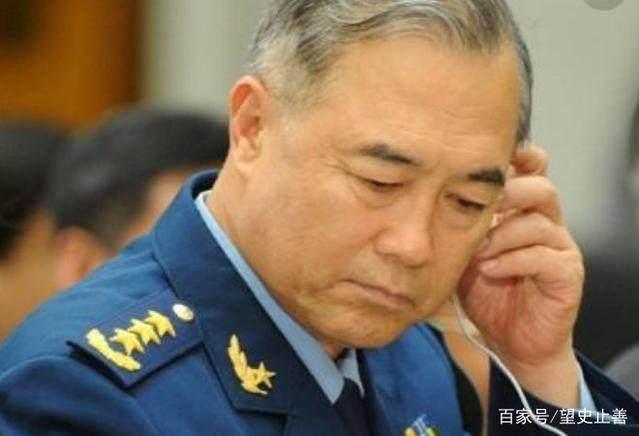 此人16岁入伍25岁当团长,45岁当军长官拜少将,60岁晋升上将!