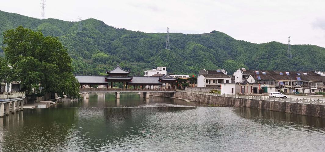 如今的奉化大堰村一带,在新农村建设中焕然一新了.