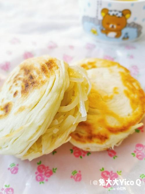 很多人都爱吃老潼关肉夹馍,而我这个土豆控,偏偏爱吃土豆丝素夹馍!