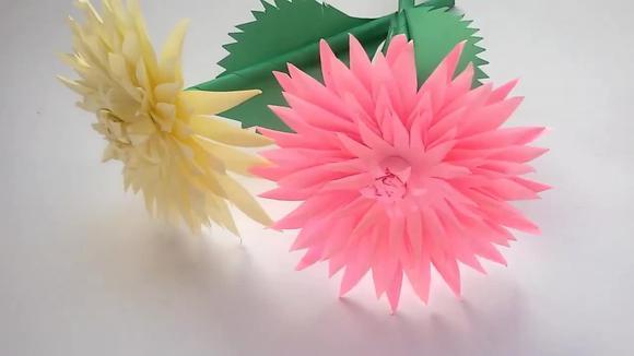 折纸教程,教你用彩纸制作漂亮的纸艺鲜花