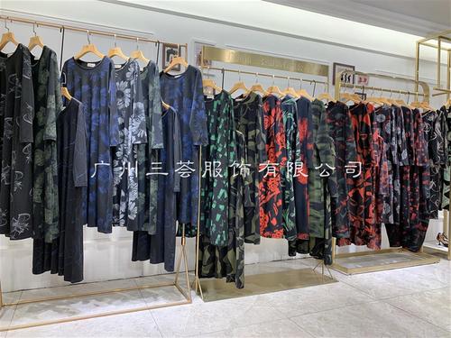 仪朵广州三荟服饰有限公司 库存尾单批发