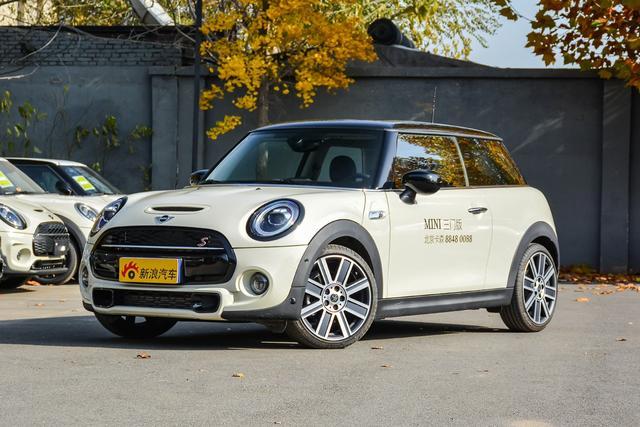2021款mini 2.0t自动cooper s 艺术家