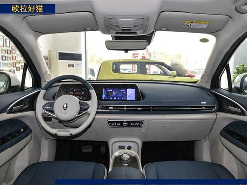 精致时尚的复古新能源小车 2021款欧拉好猫上市