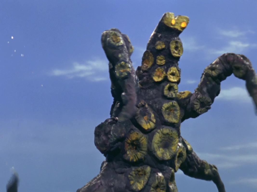 章鱼怪兽盖洛斯,登场于《赛文奥特曼》第42集《农马尔特的使者》的