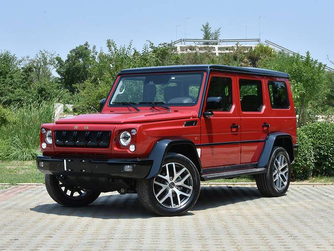 目前北汽越野车旗下在售的车型有bj40系列,bj80系列,bj90系列以及即将