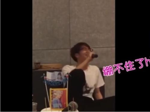 明星喝醉后会干啥王一博一脸悲情唱情歌肖战也太奶了吧