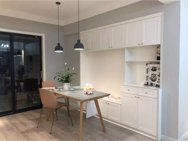 餐边柜和餐桌一体化设计