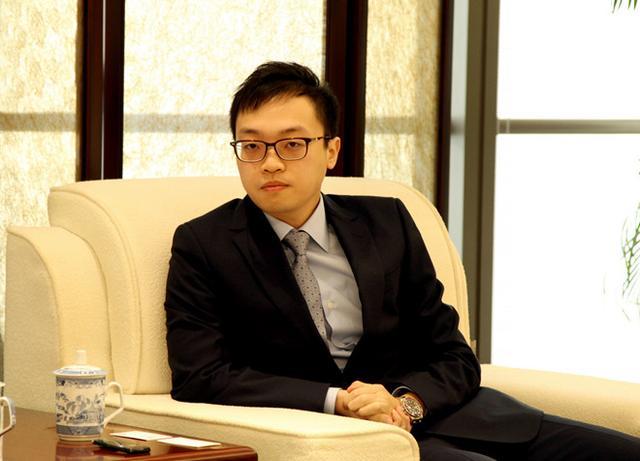 福建又一位地产大亨出现,身价225亿,儿子29岁就已经掌管公司