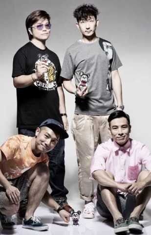 qee x danny chan x 李灿森的交集,中国风顶尖潮牌创意公仔亚洲巡回展