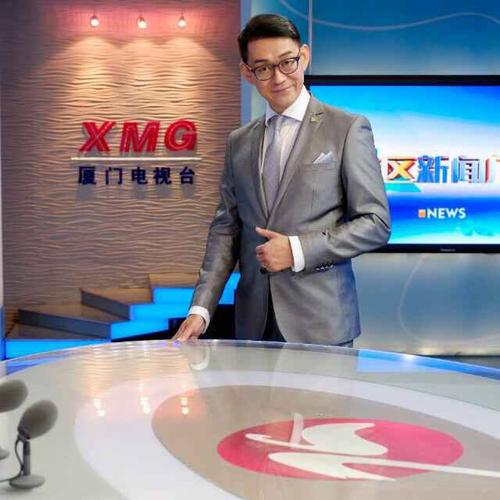 178cm[主持风格]:庄重,风趣[主持简历]:《厦视新闻直播室》主持他作为