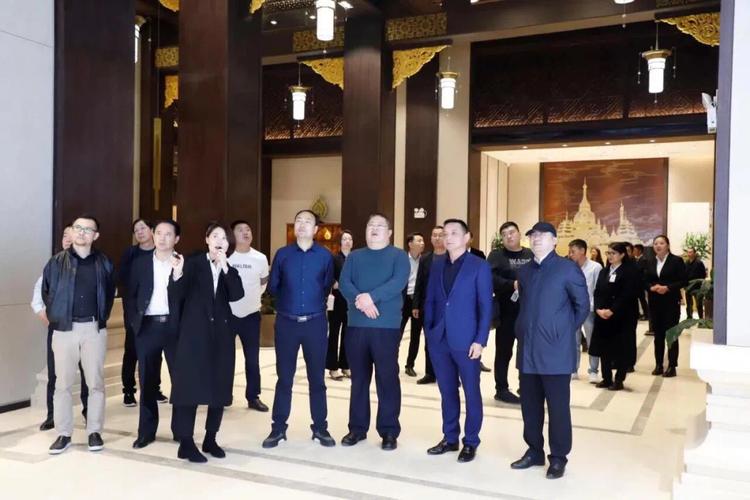 武安市明芳钢铁有限公司董事长姚明芳一行莅临傣族古镇参观考察