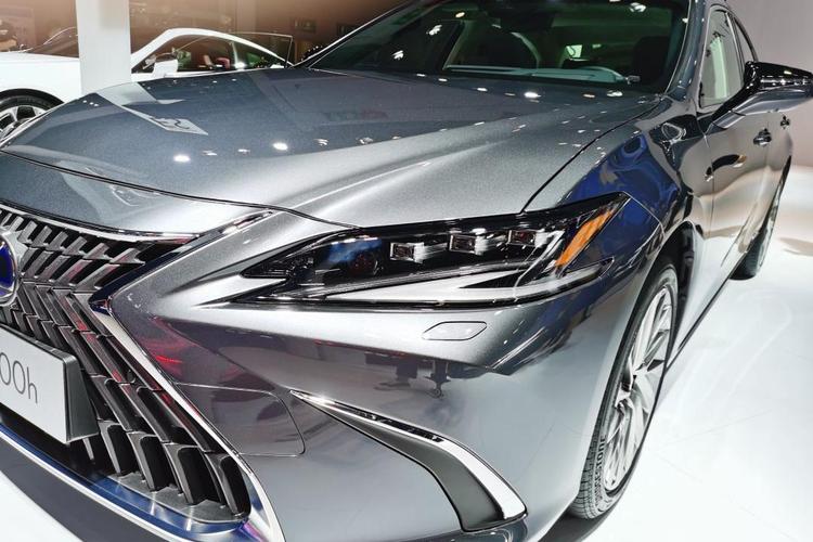 2021成都车展丨细节微调 气势感提升 新款雷克萨斯es实拍