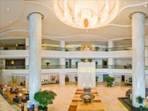 舟山海中洲国际大酒店 (zhoushan haizhongzhou international hotel)