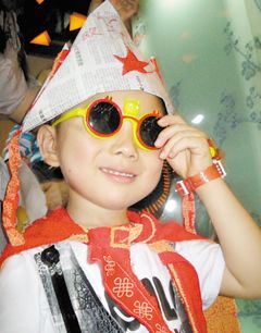 各类环保服装设计图欣赏