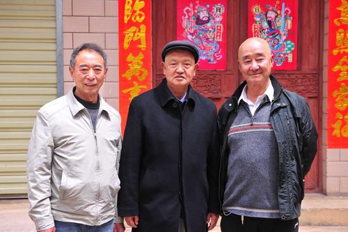 杨氏通字辈三兄弟,左起:杨淮通,杨汇通,杨洪通