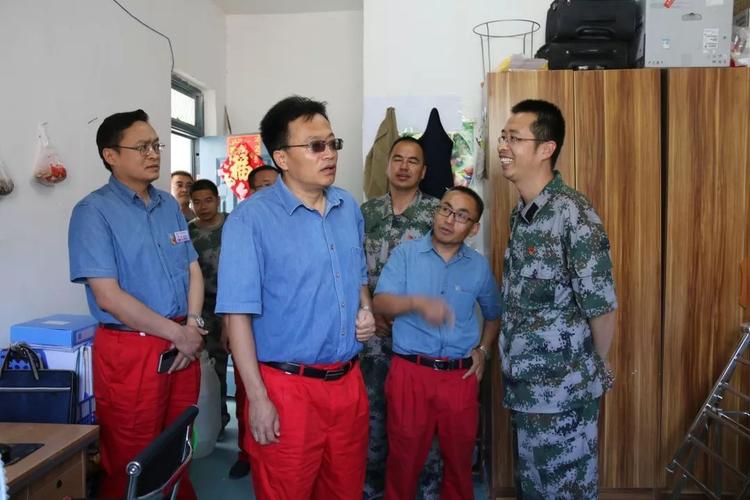 胡广杰赴莎车调研慰问要求第一书记全力以赴打赢精准扶贫攻坚战