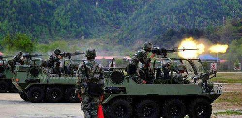 火力就是王道,在争议中成为解放军步兵集群火力重拳.