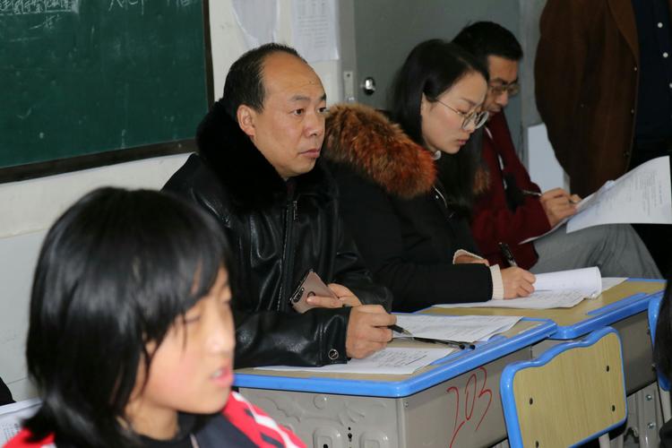 冬日情暖 教研醇香 ——豆沙中学,柿子中学,庙坝中学三校教研交流会