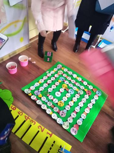 益智区的飞行棋