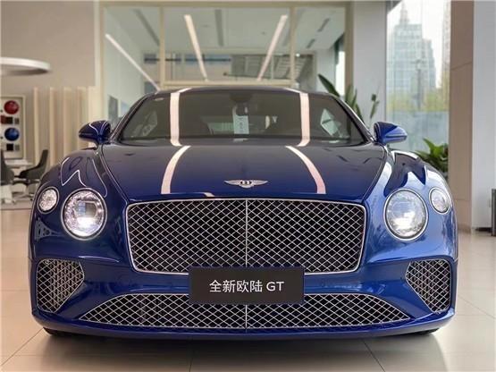 21款宾利欧陆gt跑车拥有着狂躁奔放内心