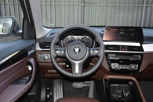 2021款宝马x1 1.5t自动sdrive20li尊享型