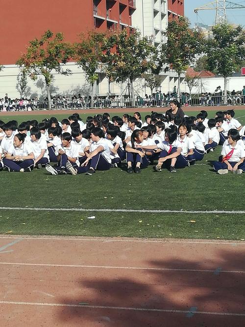 济南市育贤中学初二四班秋季运动会