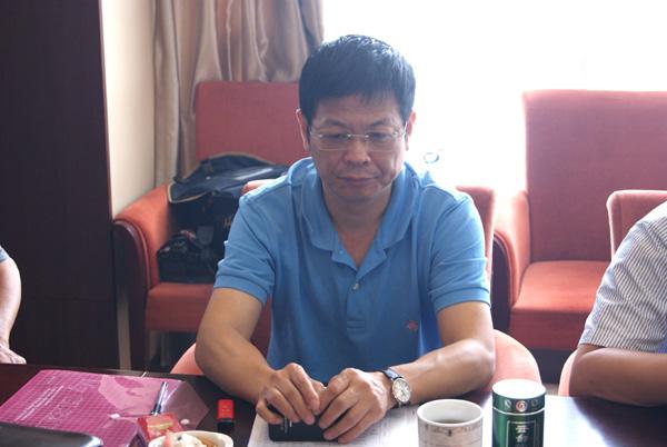 编委会副主任,同乡会名誉会长黄志勇在会上