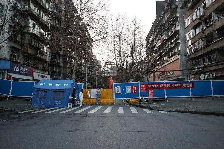 我在武汉疫情风暴中心的45个日夜,记录封城下的生命微光