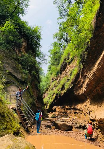 中国的羚羊谷……甘泉雨岔峡谷群之桦树沟