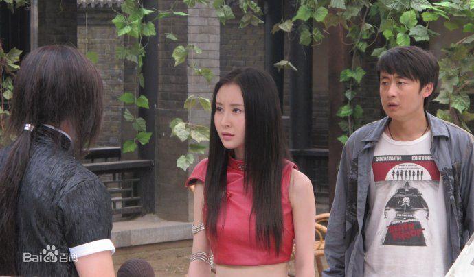 首页 热点资讯 > 正文    趁傻妞没有防备,陆冬雨将她制伏.