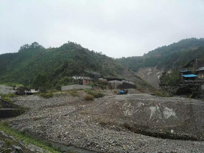 江西下垄钨矿发小歌