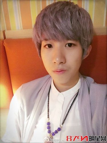 奇然的个人资料性取向 奇然liya真名是什么/微博照片