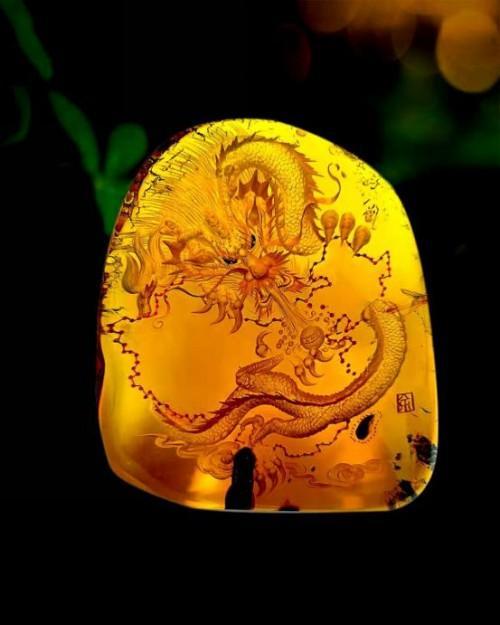 作品《花开见佛》荣获中国玉石雕刻第十届"陆子冈杯"金奖 作品《一生