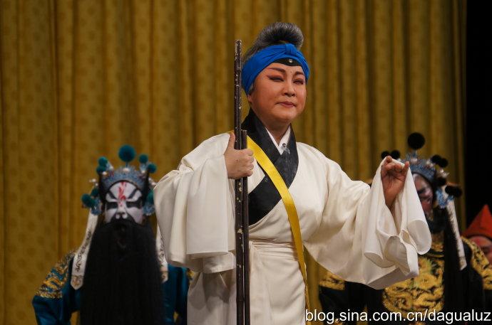 京剧遇皇后打龙袍一