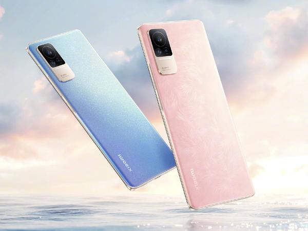 接下来这款手机是号称小米手机史上"颜值最高"的手机——小米civi,这