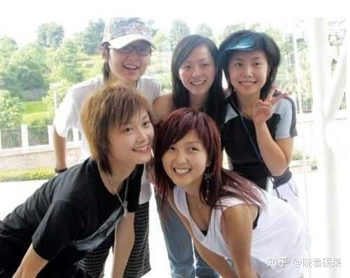 有了上一季的基础,第二年的《超级女声》从海选开始就火爆全国.