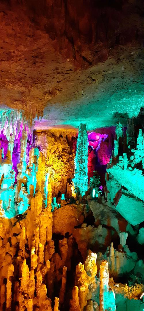 其它 红岩岭,玉皇洞 写美篇 红岩岭自然风景区:玉皇洞位于山西省平定