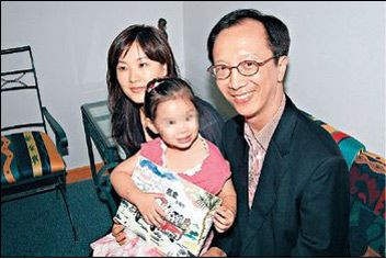 (图)伏明霞的子女们 5年美满婚姻为梁家开枝散叶