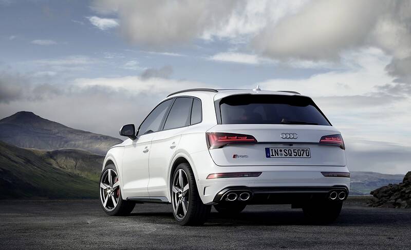 新款奥迪sq5国内实车首次曝光 原定6月12日首发或调整