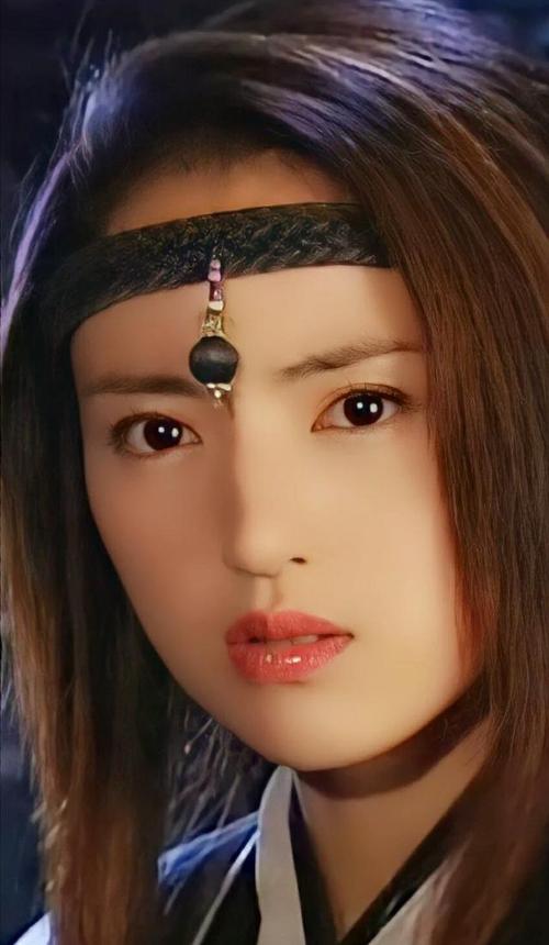 雪花女神龙演员董璇高清图片