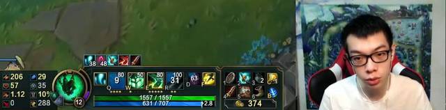 青蛙一刀流锤石把她压在地上摩擦