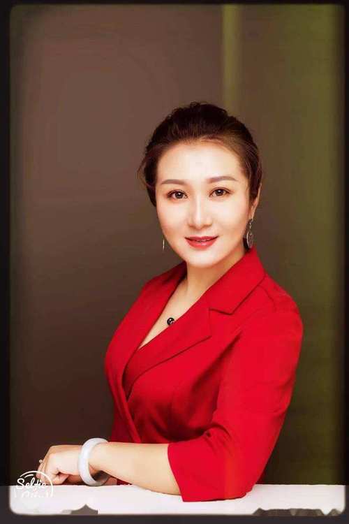 12位出圈的央视美女主持人全来自一个地方