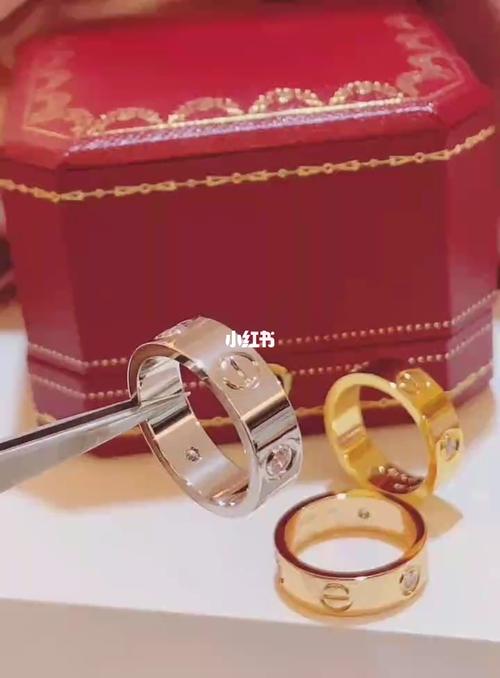 卡地亚love戒指,宽版三钻,真的很耐看_戒指_卡地亚怎么样_时尚_配饰