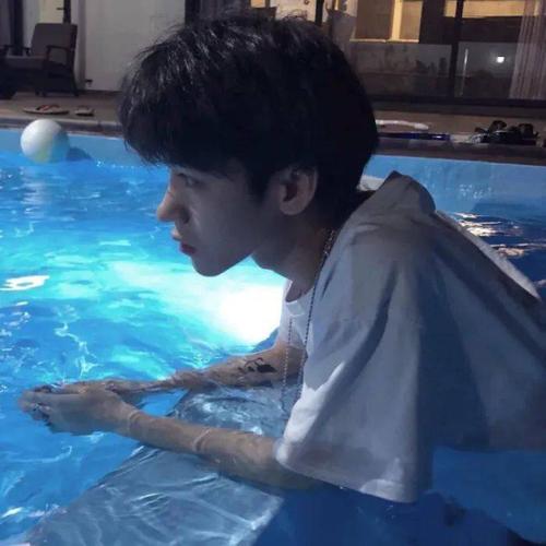 【就 很温柔帅气的男生头像来啦!】