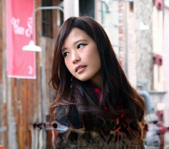 适合女士国字脸发型设计图片