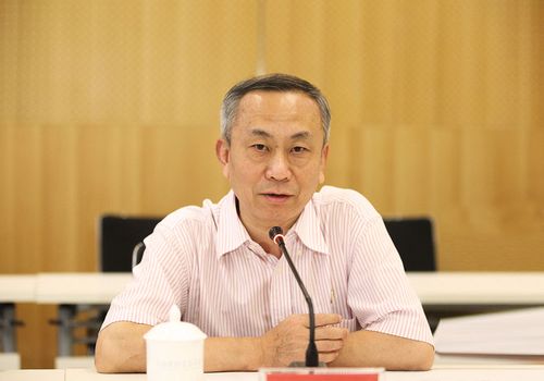 普洱学院党委书记毛保祥,校长成文章一行来我校交流
