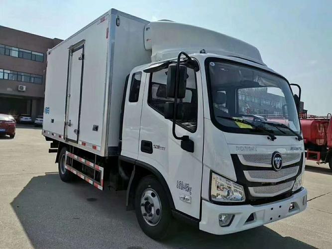 福田欧马可s3排半冷藏车