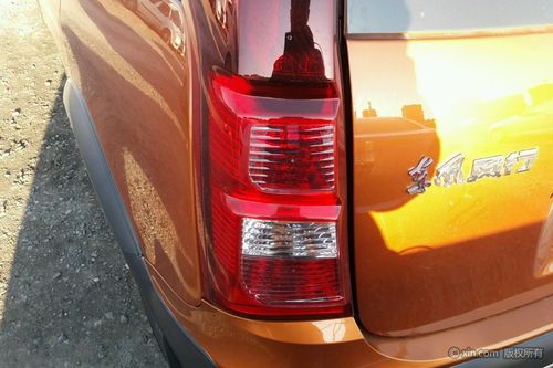 东风风行景逸x3左侧尾灯