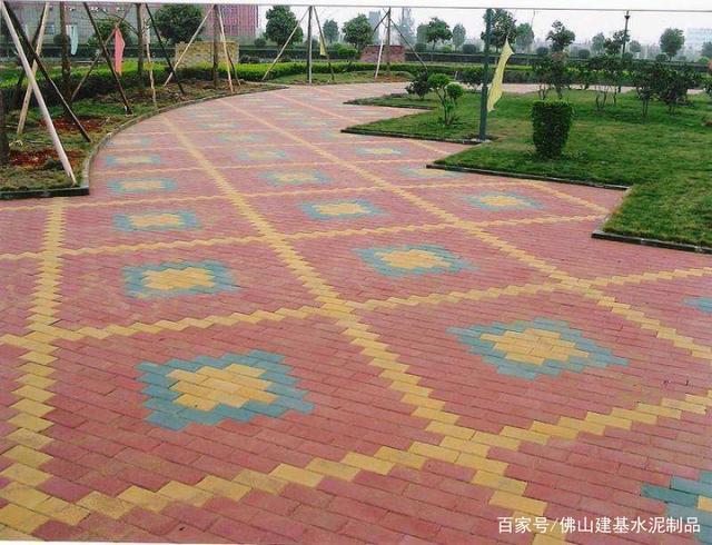 铺设彩砖有哪些注意事项?