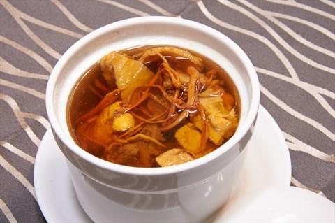 虫草花炖老鸡汤